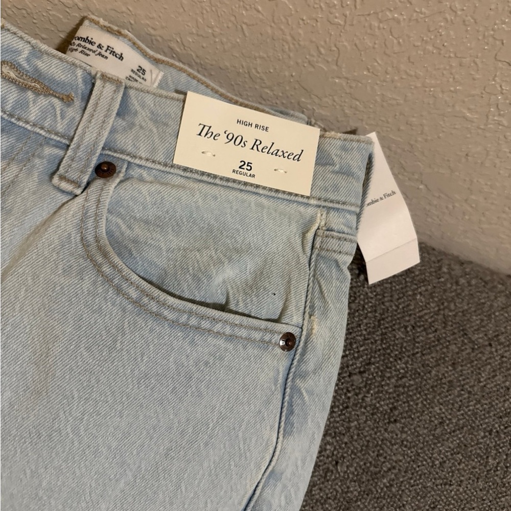 Abercrombie & Fitch Light Wash Straight Leg Jeans - Picture 2 of 4